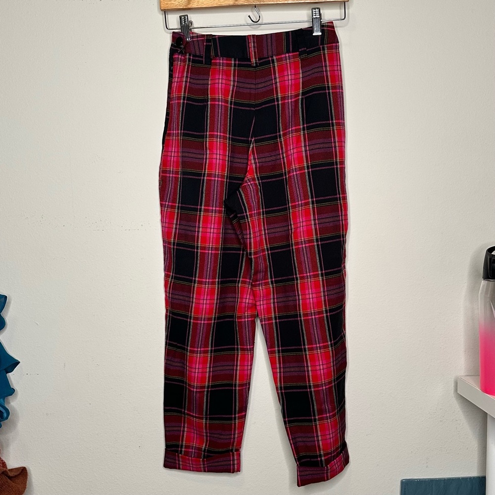 Topshop Martha Check Peg Leg Trousers Pink- and red-tinged tartan - Picture 4 of 12